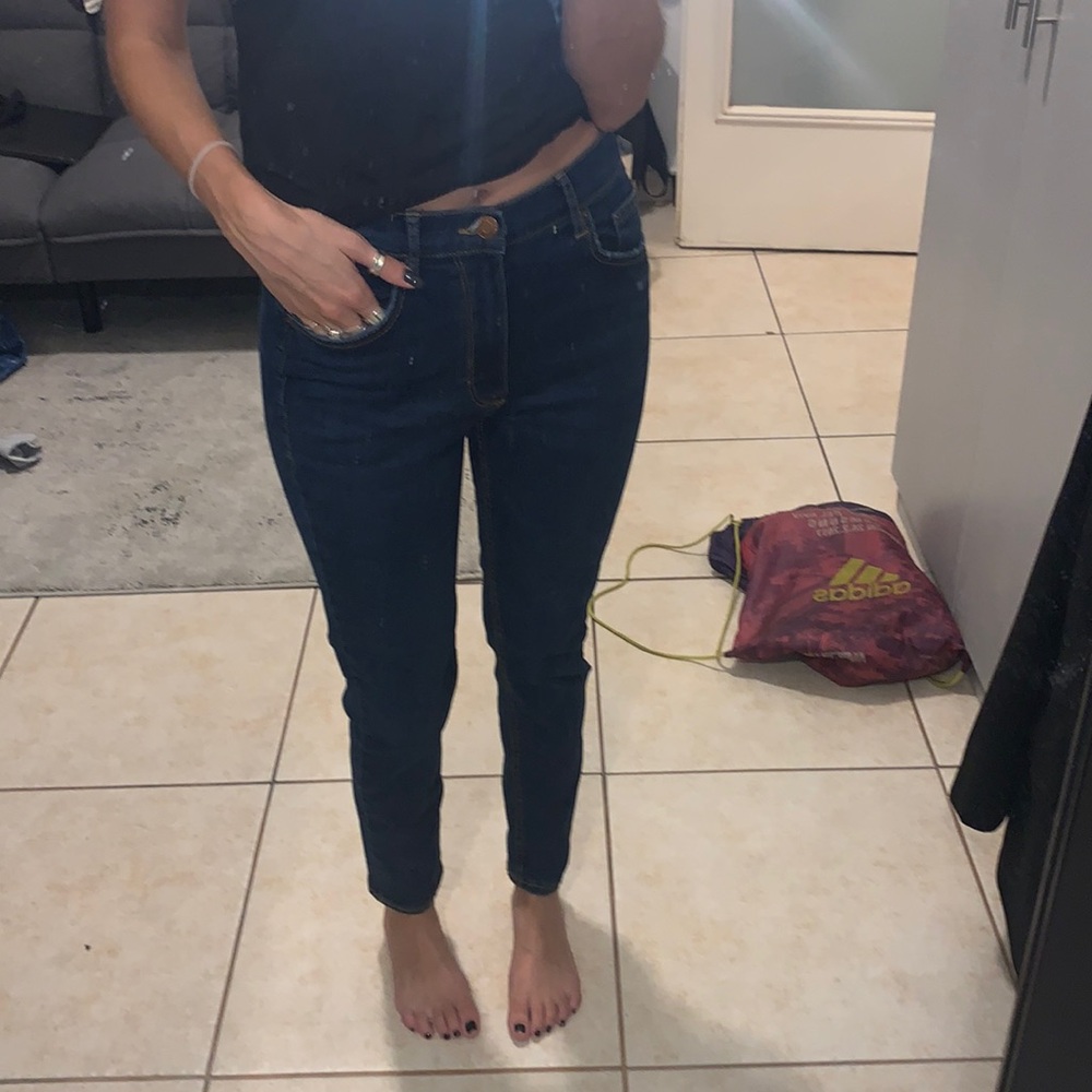 Pull & Bear blue denim mid rise skinny jeans. Size 6